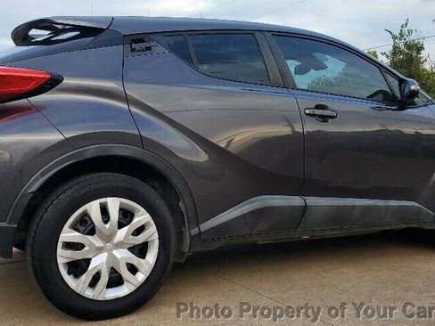 Used 2019 Toyota C-HR LE image 13