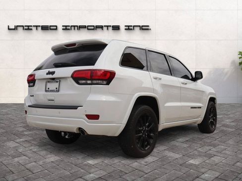 Used 2020 Jeep Grand Cherokee Altitude AWD/4WD image 5