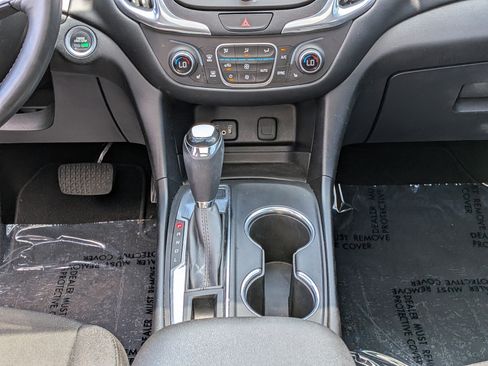 Used 2018 Chevrolet Equinox LT FWD image 21