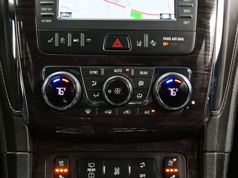 Used 2017 Buick Enclave Premium AWD/4WD image 20