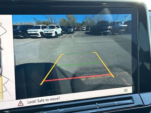 New 2026 Volkswagen Atlas Cross Sport SE image 28