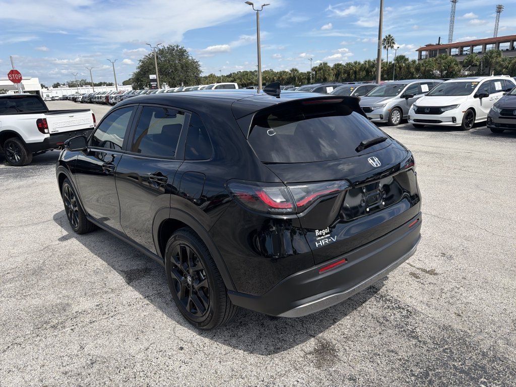 Used 2024 Honda HR-V Sport image 6