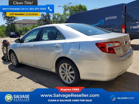 Used 2012 Toyota Camry XLE FWD image 3