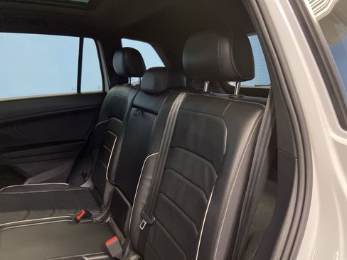 Used 2022 Volkswagen Tiguan SEL R-Line image 27