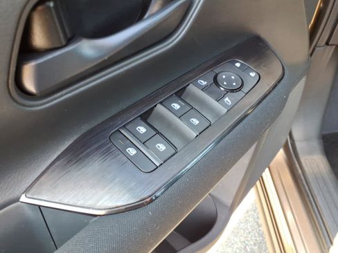 Certified 2025 Nissan Kicks S AWD/4WD image 17