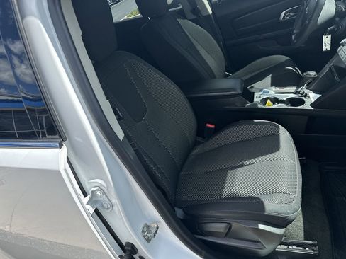 Used 2017 GMC Terrain SLE FWD image 23