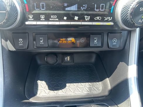 Certified 2023 Toyota RAV4 XLE Premium AWD/4WD image 31