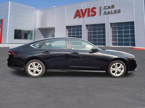 Used 2025 Honda Accord LX image 5