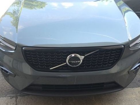 Used 2025 Volvo XC60 B5 Plus AWD/4WD image 1