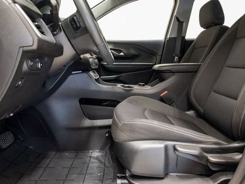 Used 2024 GMC Terrain SLE FWD image 11