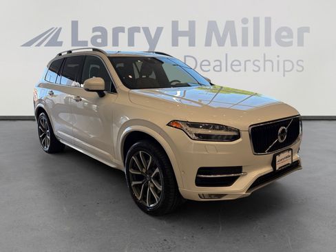 Used 2017 Volvo XC90 T6 Momentum w/ Vision Package AWD/4WD image 7