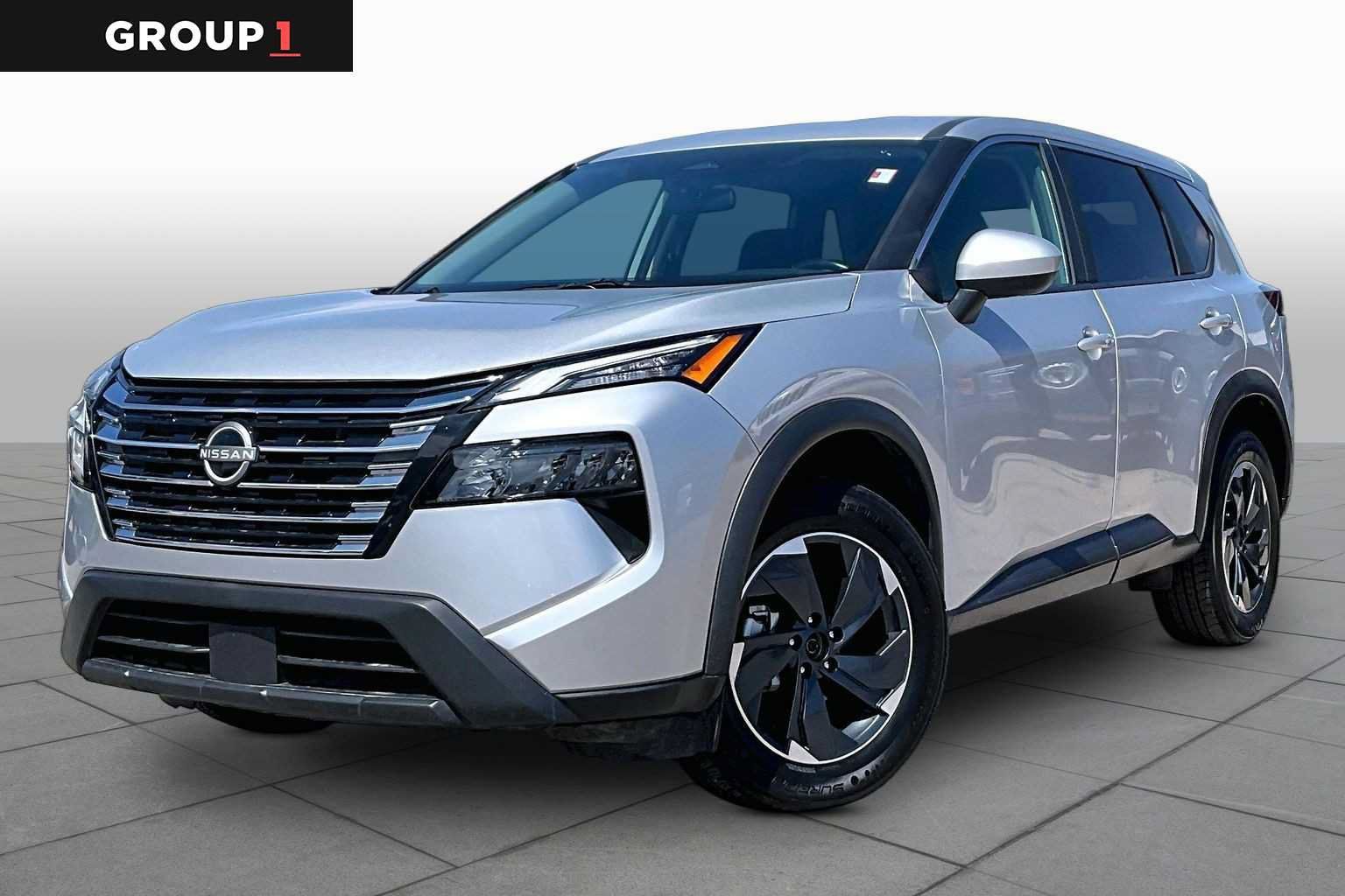 Used 2025 Nissan Rogue SV AWD/4WD image 1