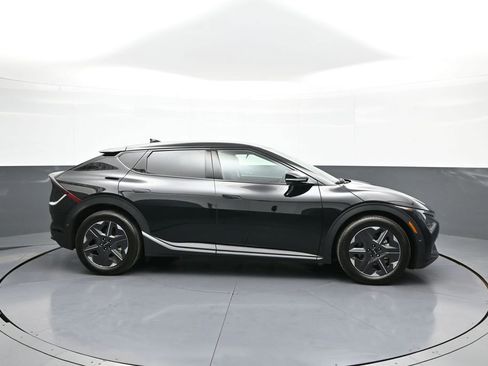 New 2025 Kia EV6 Light w/ Light LR Technology Package image 5