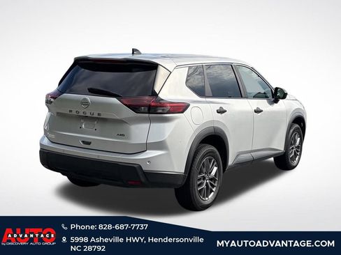 Used 2024 Nissan Rogue S AWD/4WD image 3