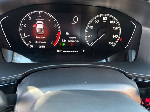 Used 2025 Honda Civic Sport image 35