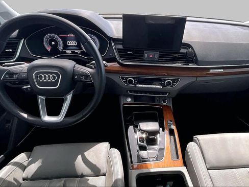 Used 2023 Audi Q5 2.0T Prestige w/ Prestige Package AWD/4WD image 16