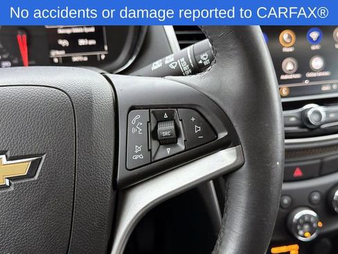 Certified 2022 Chevrolet Trax LT w/ LT Convenience Package image 23