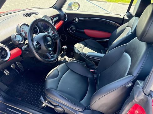 Used 2014 MINI Cooper S FWD image 12