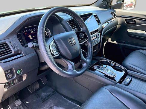 Used 2023 Honda Passport Elite image 17