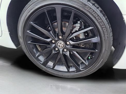 Used 2022 Toyota Camry XSE image 27