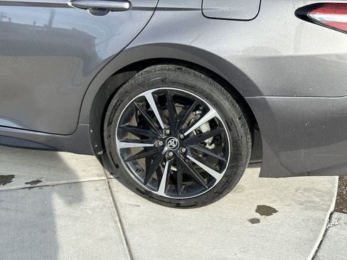 Used 2020 Toyota Camry XSE image 8