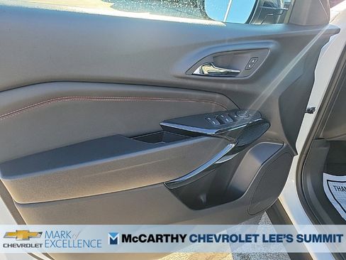 New 2026 Chevrolet Trax RS w/ Sunroof Package image 15