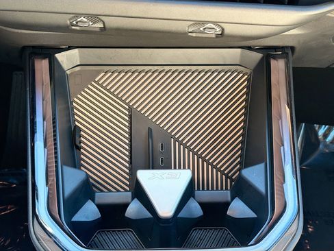 Used 2025 BMW X3 xDrive30i w/ Premium Package image 33