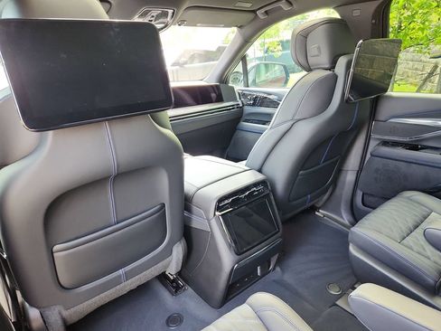 Used 2026 Cadillac Escalade IQL Sport 1 w/ LPO, ONYX Package AWD/4WD image 27
