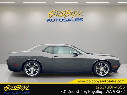 Used 2021 Dodge Challenger R/T image 3