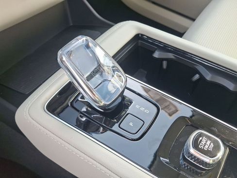 New 2026 Volvo XC90 B6 Ultra w/ Lounge Package image 15