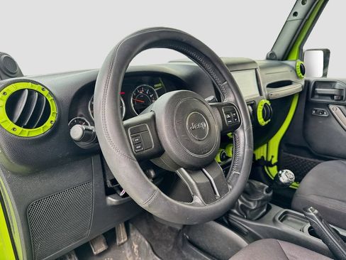 Used 2013 Jeep Wrangler Sport AWD/4WD image 9