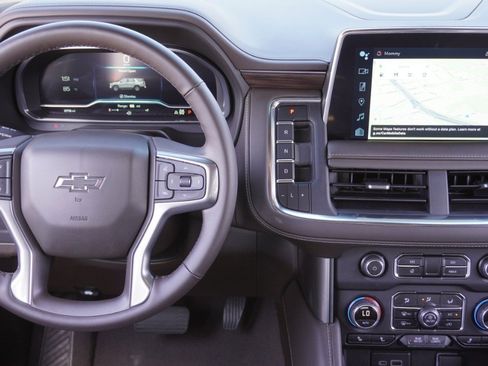 Used 2023 Chevrolet Tahoe Z71 w/ Luxury Package image 30