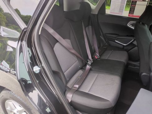 Used 2023 Kia Soul LX w/ LX Technology Package FWD image 15