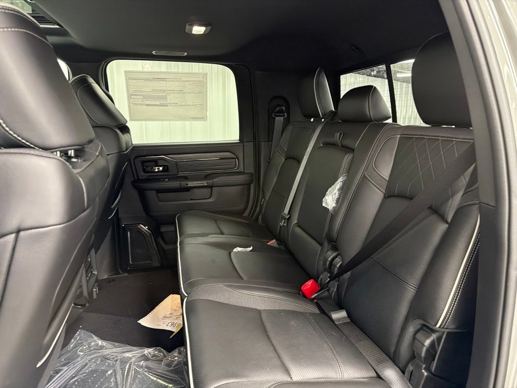 New 2027 RAM 2500 Limited AWD/4WD image 10