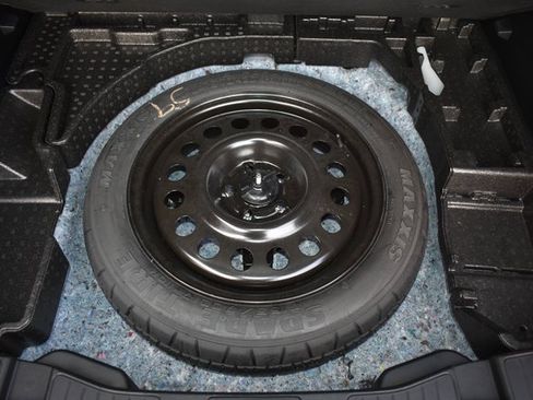 Used 2024 Ford Escape Platinum image 40