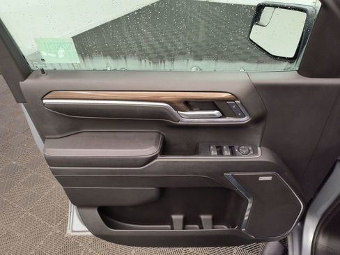 Used 2024 Chevrolet Silverado 1500 RST image 10