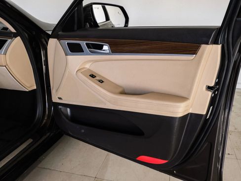 Used 2015 Hyundai Genesis 3.8 w/ Option Group 02 image 41