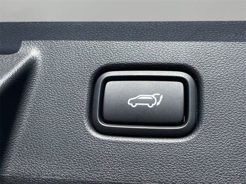 New 2025 Hyundai Tucson SEL image 17