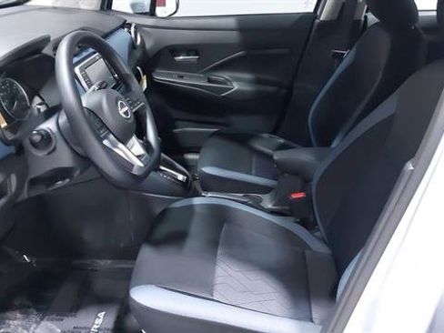 Used 2025 Nissan Versa SV w/ Trunk Package FWD image 20