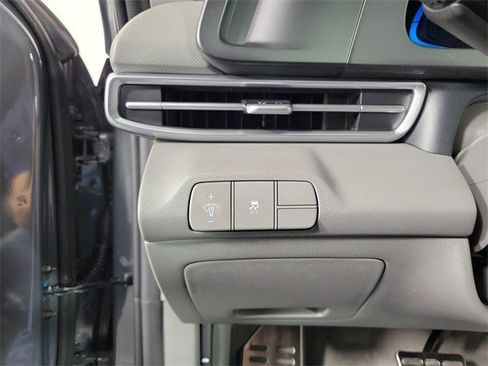 Used 2025 Hyundai Elantra Sport image 31