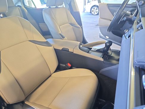 Used 2021 Lexus ES 350 w/ Premium Package FWD image 10