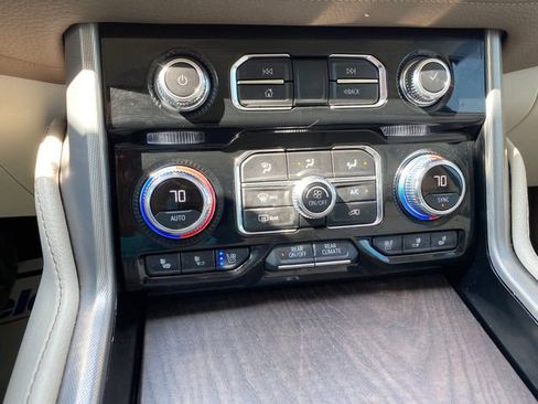 Used 2024 GMC Yukon XL Denali w/ Max Trailering Package image 22