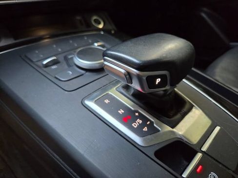 Used 2019 Audi Q5 2.0T Premium w/ Convenience Package AWD/4WD image 11