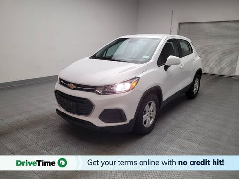 Used 2021 Chevrolet Trax LS FWD image 1