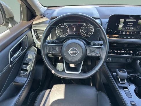 Certified 2021 Nissan Rogue SL w/ Premium Package FWD image 12