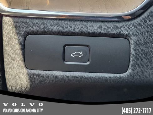 Used 2026 Volvo XC60 B5 Plus w/ Protection Package Premier image 22