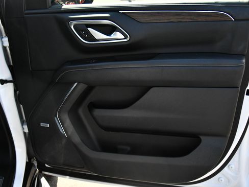 Used 2022 Chevrolet Suburban Premier RWD image 50