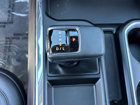 Used 2023 GMC Sierra 1500 SLT w/ SLT Convenience Package image 24