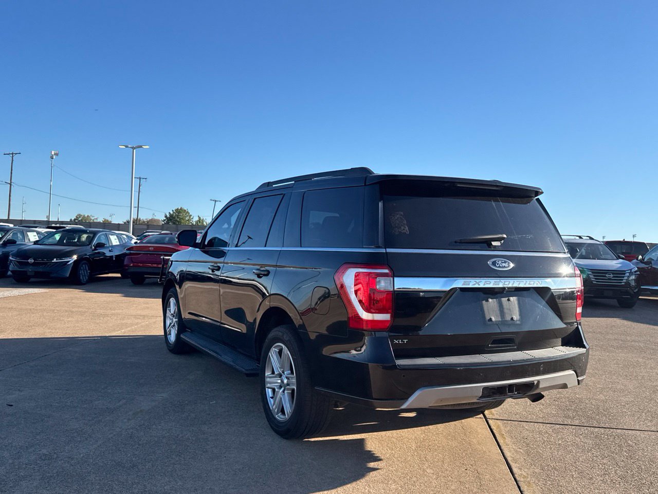 Used 2019 Ford Expedition XLT w/ Equipment Group 202A RWD image 24