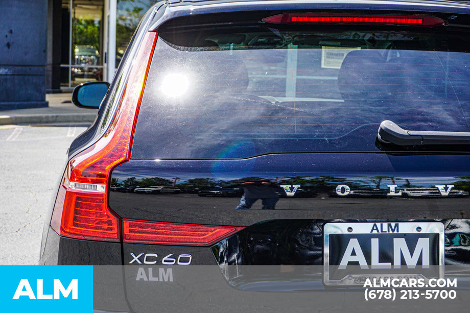 Used 2024 Volvo XC60 B5 Plus AWD/4WD image 14
